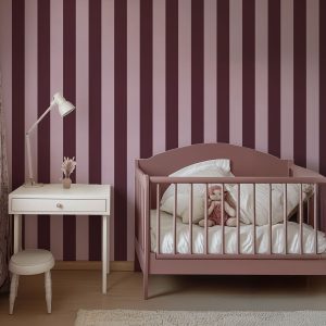 Papier peint rayures Améthyste – Aubergine & Lilas