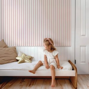 Papier peint fines rayures rose