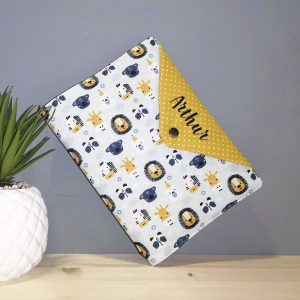 Protège Carnet de Santé Lion Jaune
